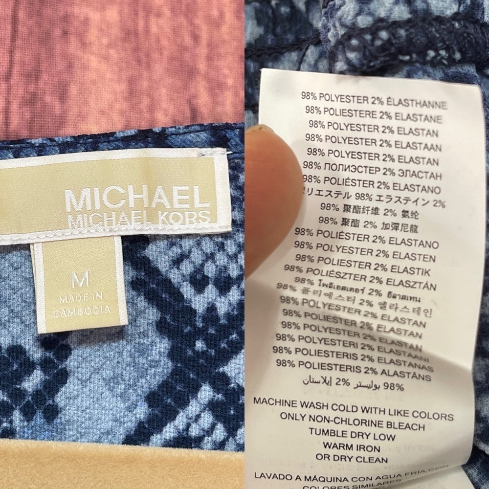Michael by Michael Kors blue snake print boat neckline smocked blouse women’s M - Picture 17 of 17